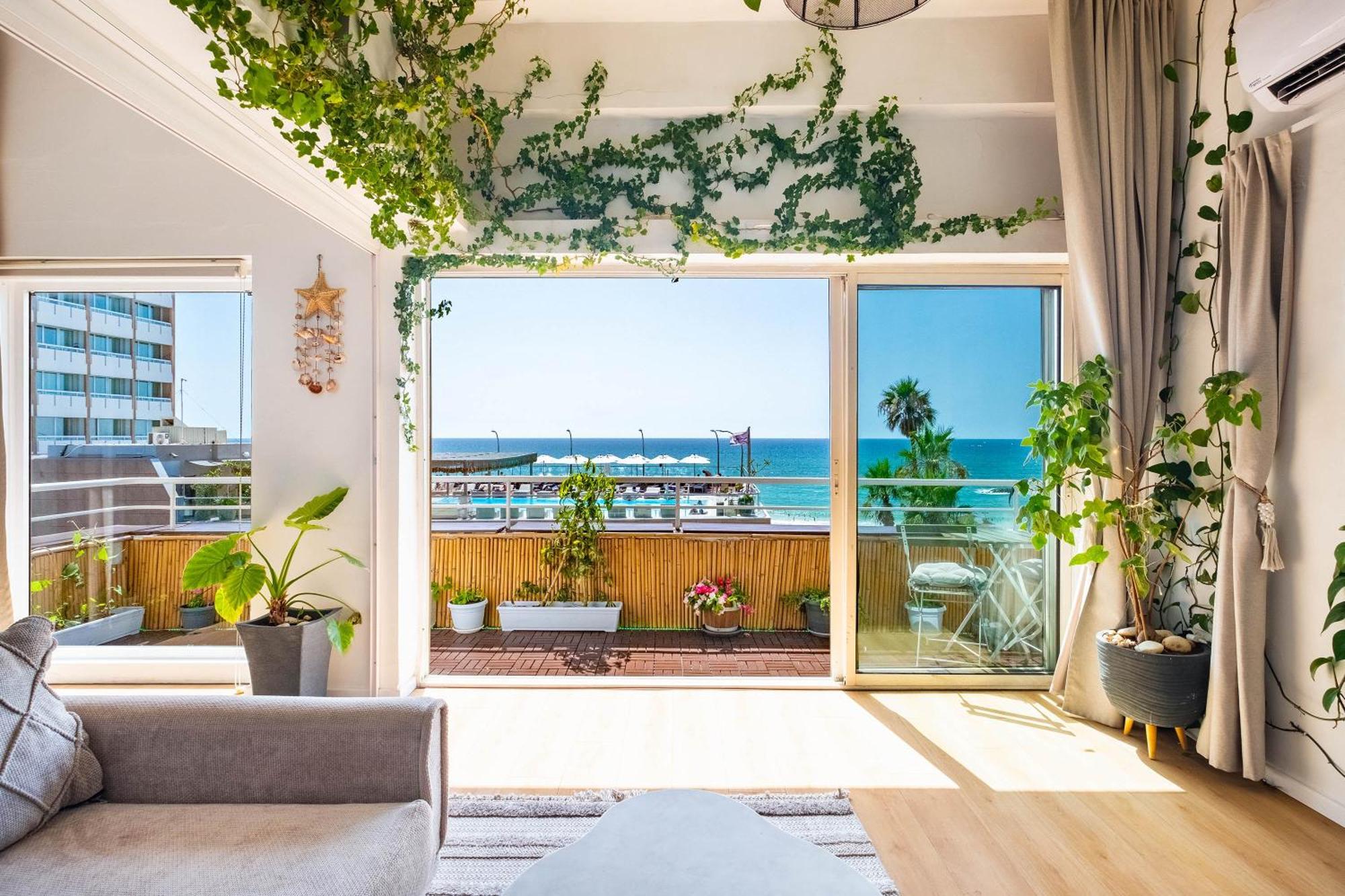 Luxury - Gordon View 124
